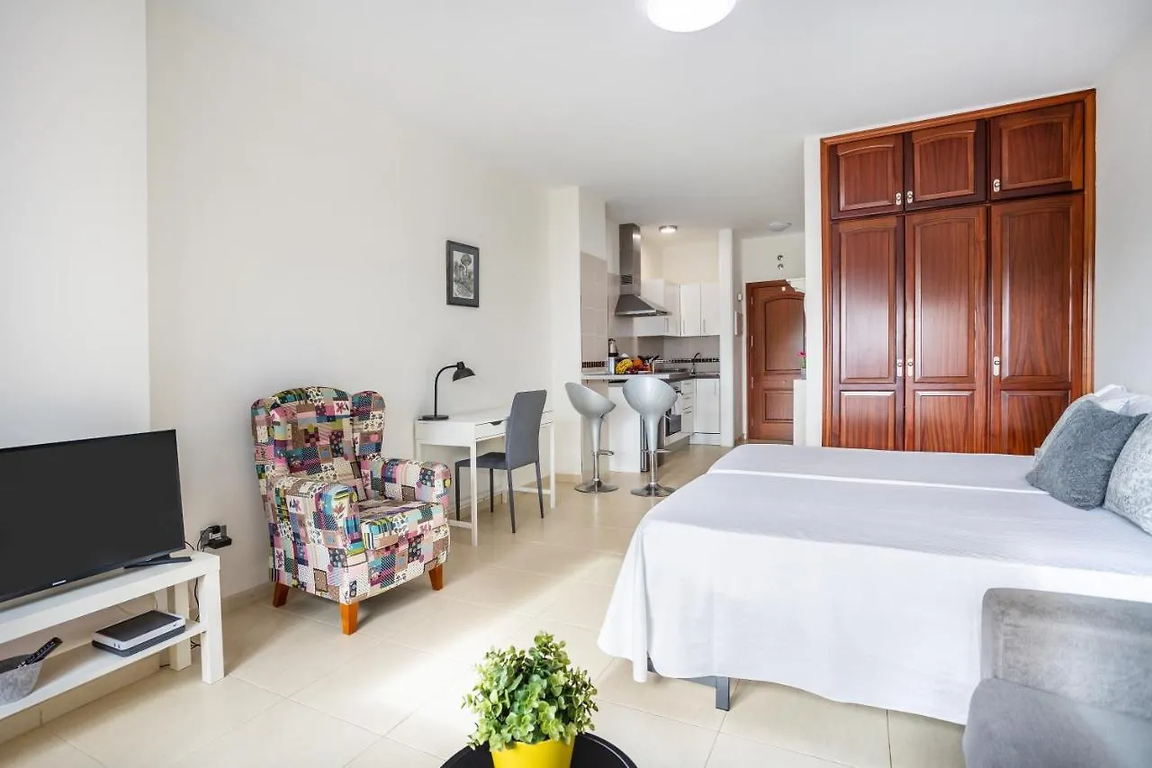 Apartment Home2Book Cozy Studio Bajamar, Wifi Bajamar