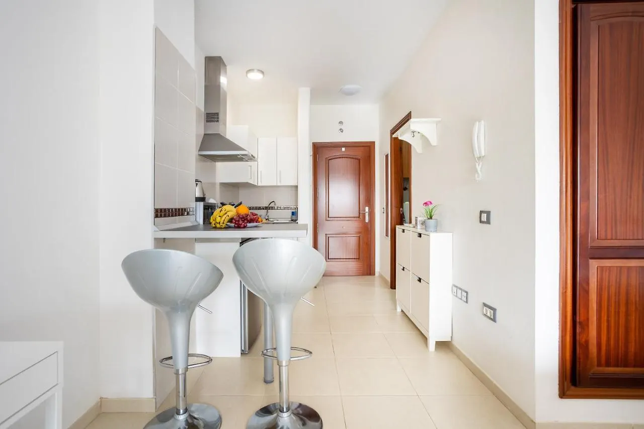 Apartment Home2Book Cozy Studio Bajamar, Wifi Bajamar