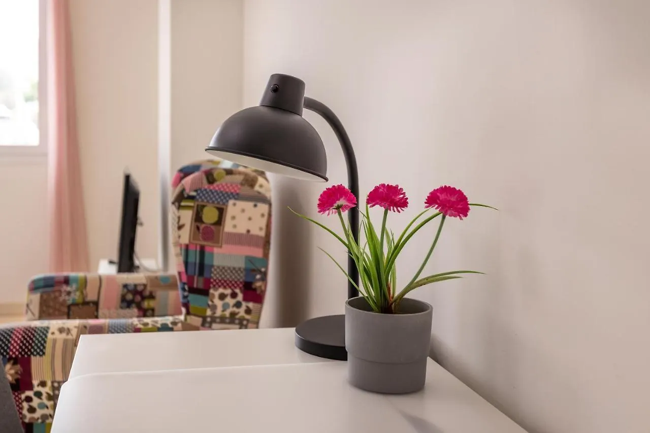 Home2Book Cozy Studio Bajamar, Wifi 巴哈马尔